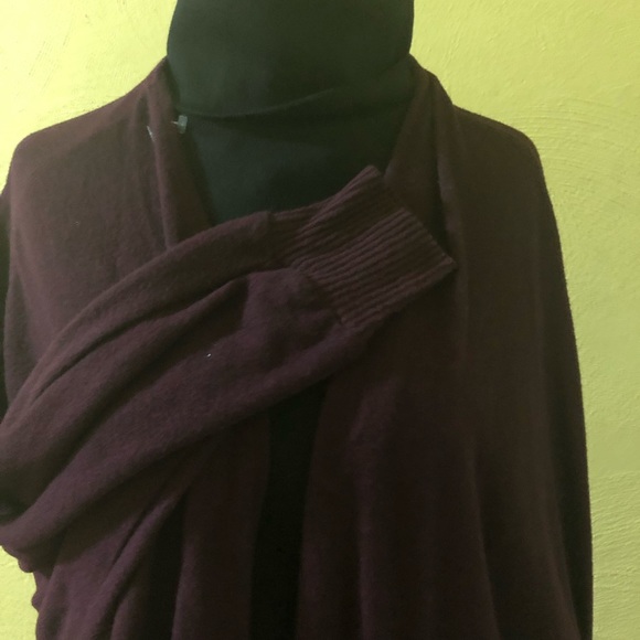 New Woman’s Deep Burgundy Drapy  Sweater ! - Picture 5 of 11
